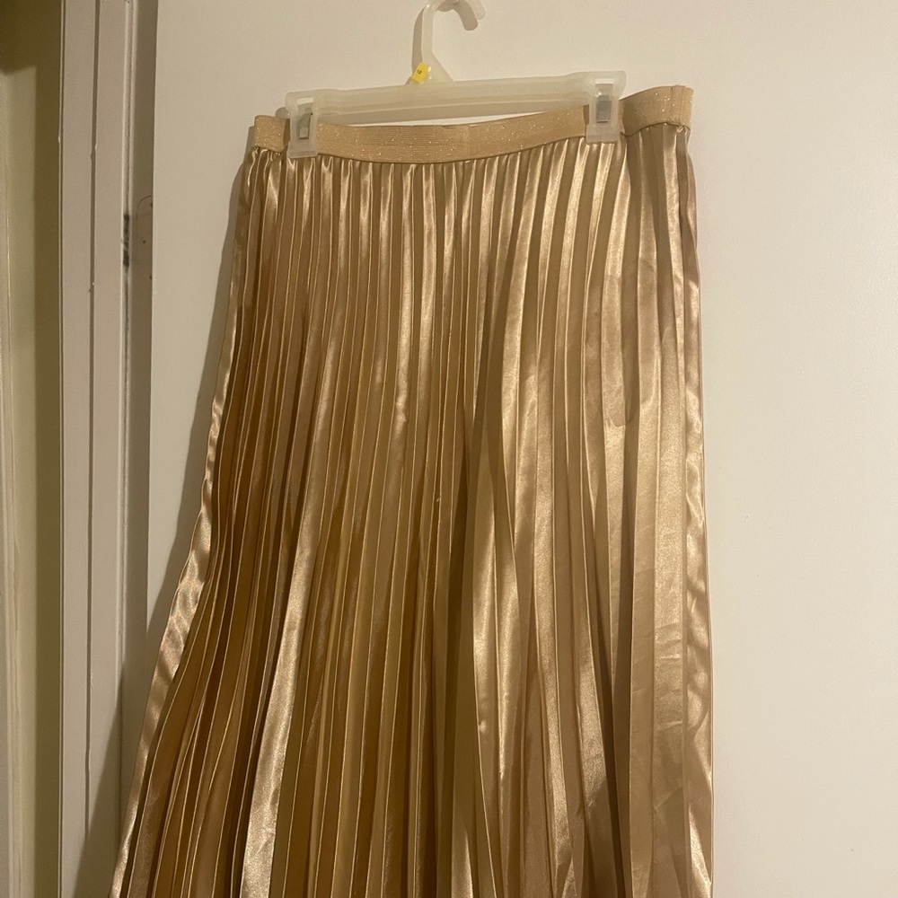 Gold pleated skirt